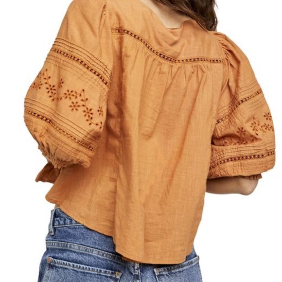 Eyelet top - Picture 3 of 4